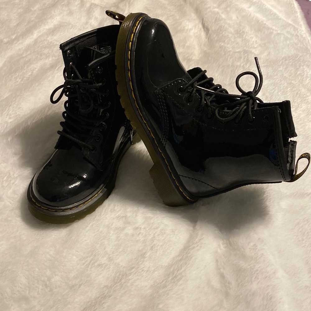 Dr.Martens combat boot Black patten leather EUC size 13y